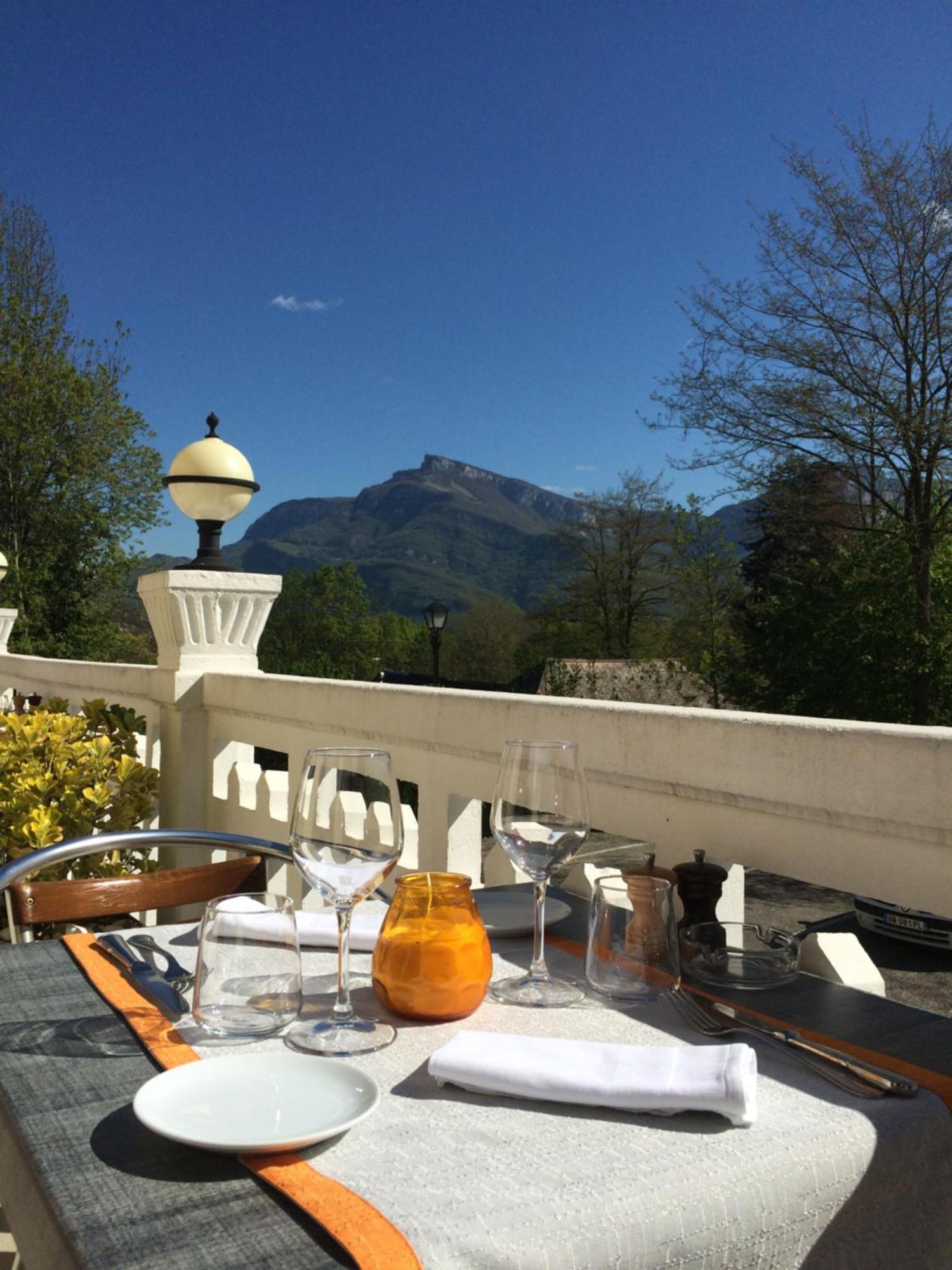 Hotel Ô Pervenches Chambéry Exterior foto